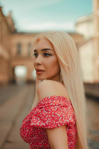 Проститутка Амина +7(981)110-67-81 Санкт-Петербурга